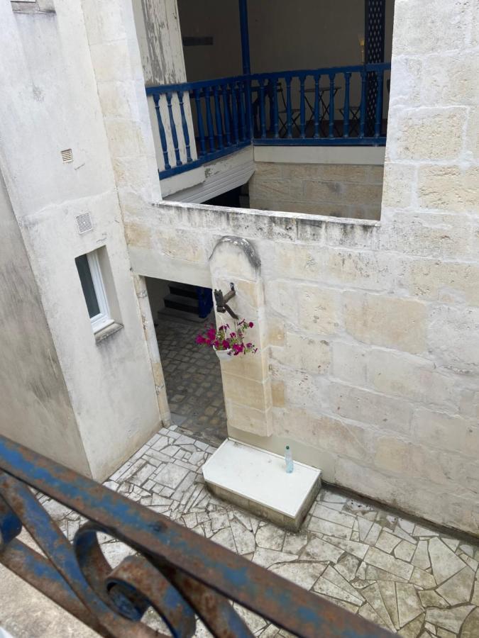 joli studio à proximité des thermes Rochefort  Esterno foto